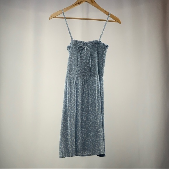 Skylar + Madison Smocked Floral Summer Mini Dress in Light Blue Size Medium - Picture 1 of 4